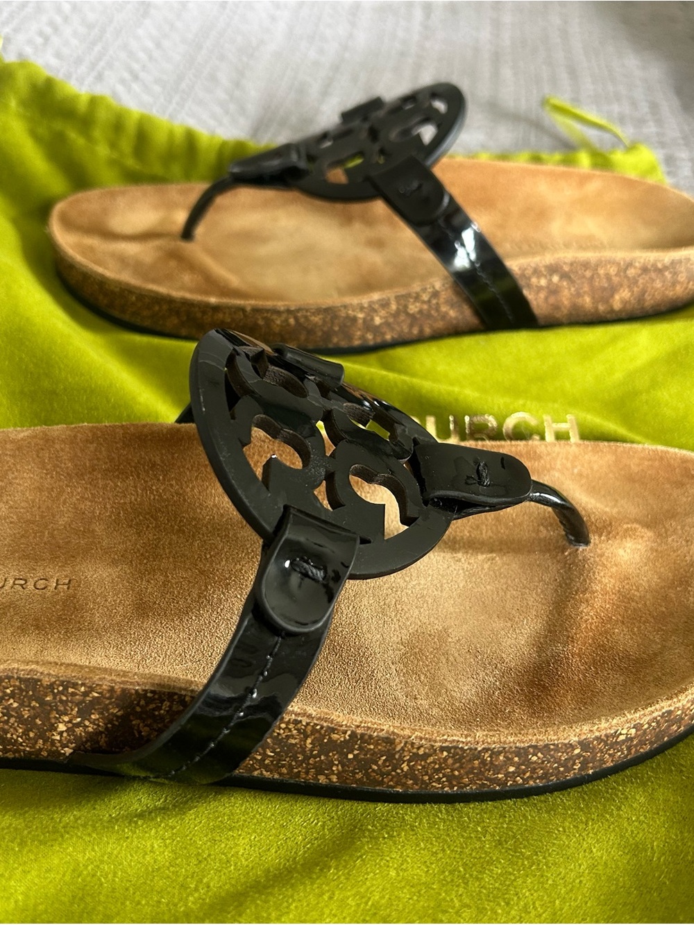Tory Burch Black Patent Logo Thong Sandals with Tan Footbed - Picture 8 of 8